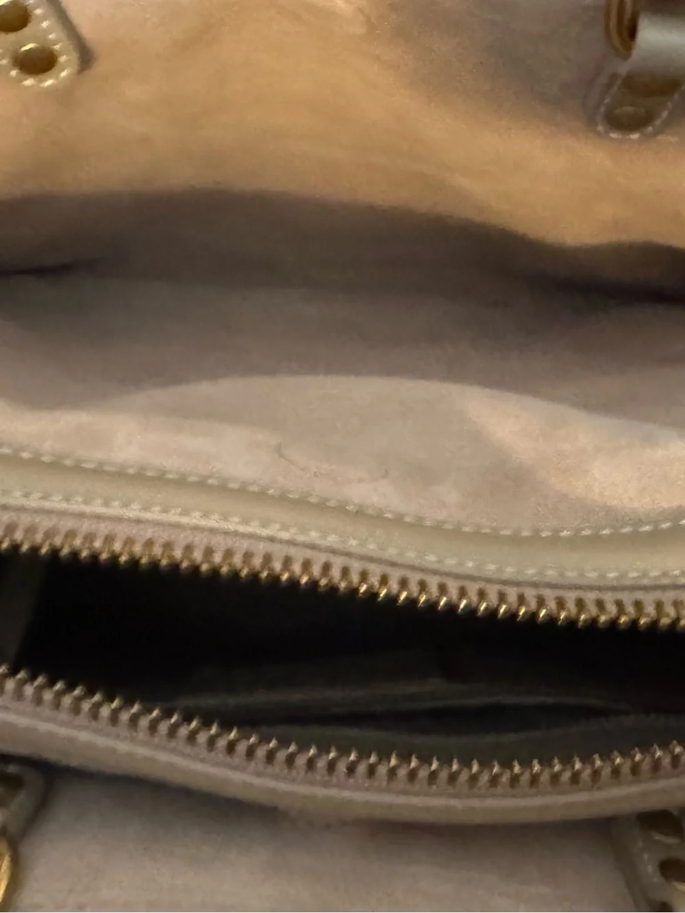 Quince satchel 2lbs weight
